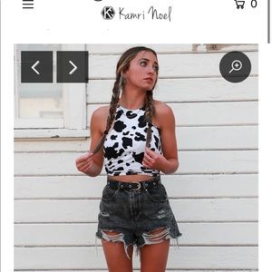 Brooklyn and Bailey cute black shorts!